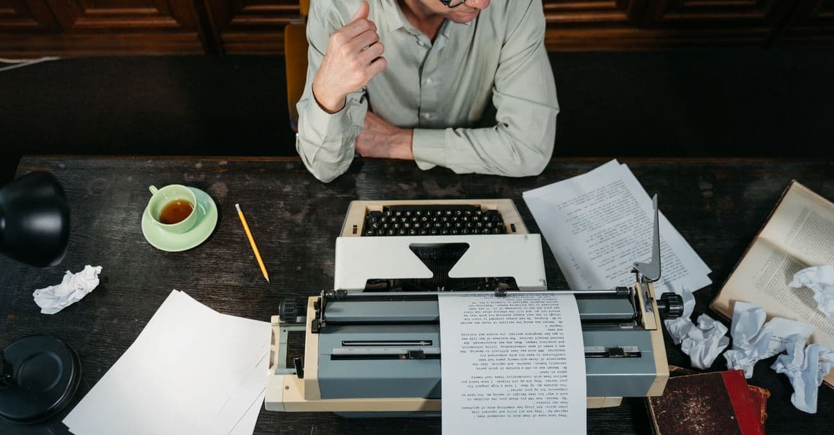 Bestseller Book Outline Generator