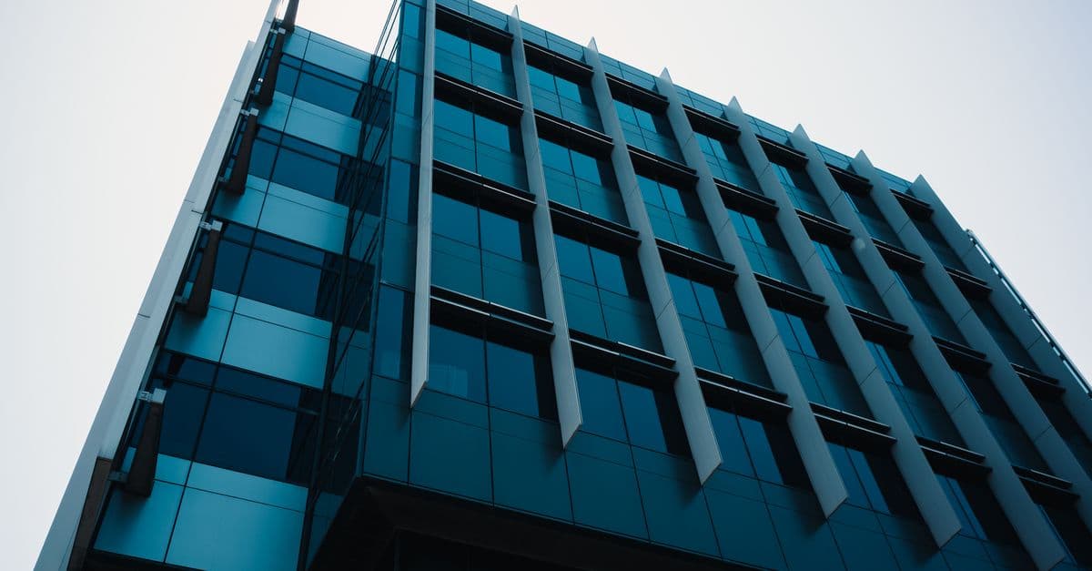 Commercial Lease Analysis & Tenant Documentation