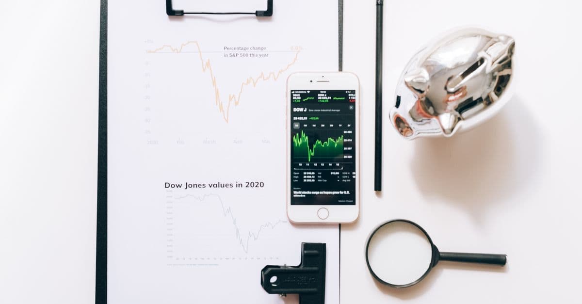 Derivatives Pricing & Hedging Analysis