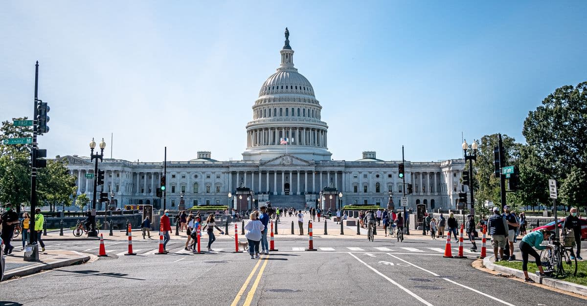 Federal Contract Compliance Analyzer