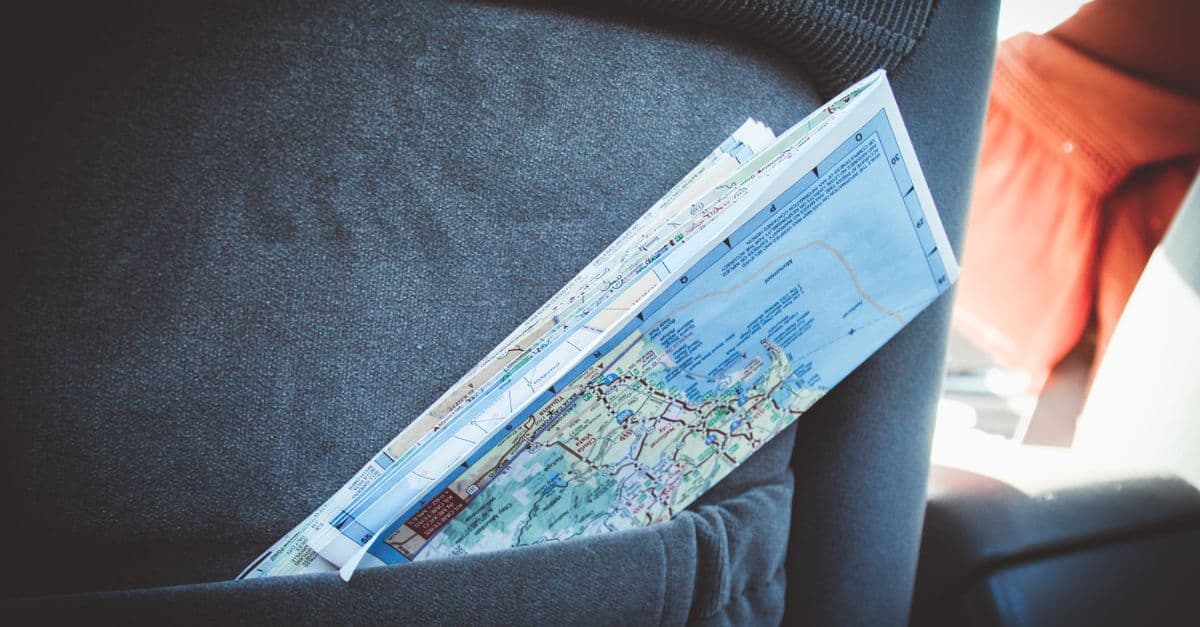 Map Design Specification Generator for GIS Cartography
