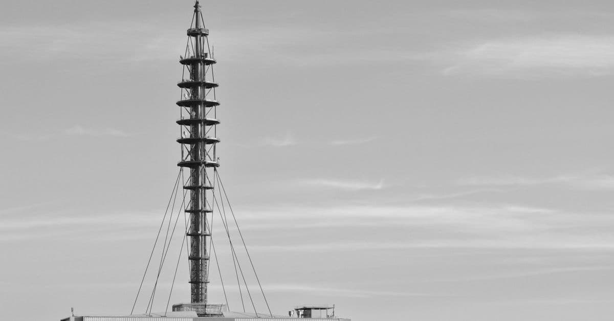 RF Antenna Design Advisor