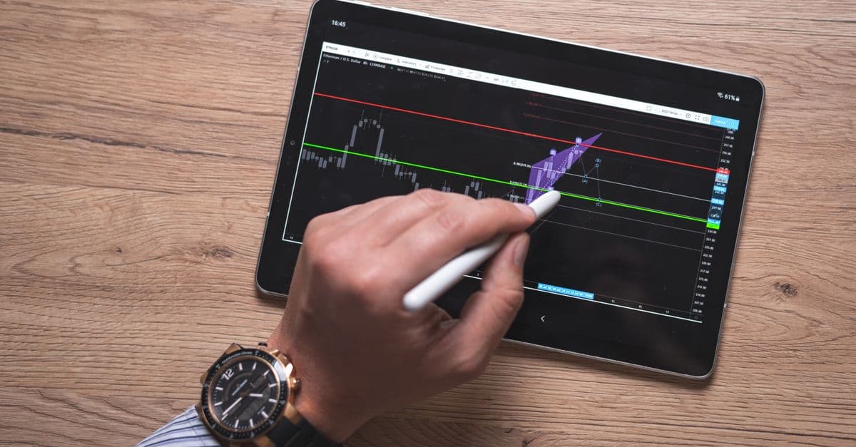 Thematic Portfolio Alignment Analyzer