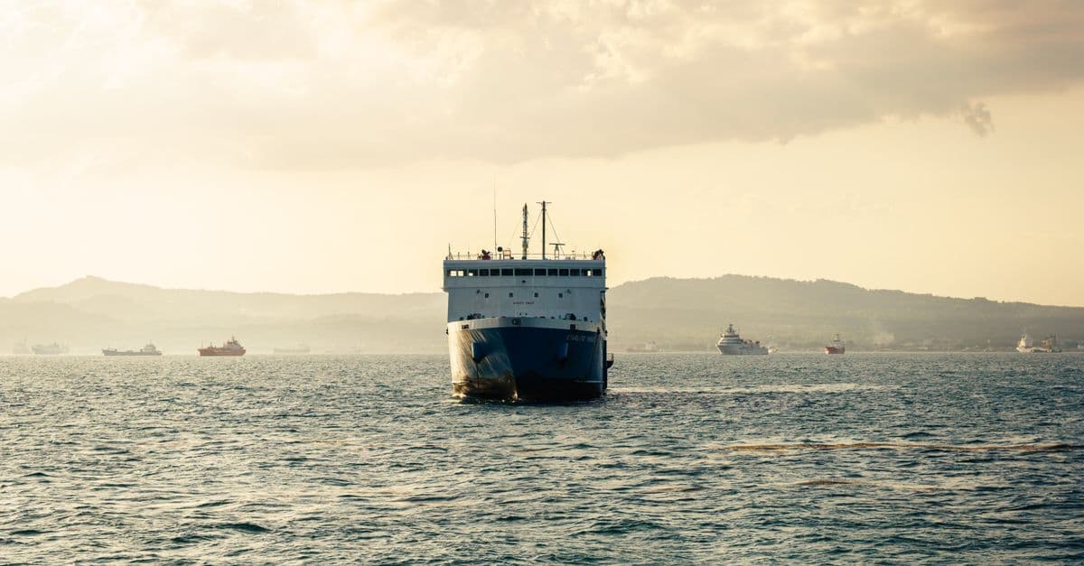 Tramp Voyage Economics & Route Optimizer