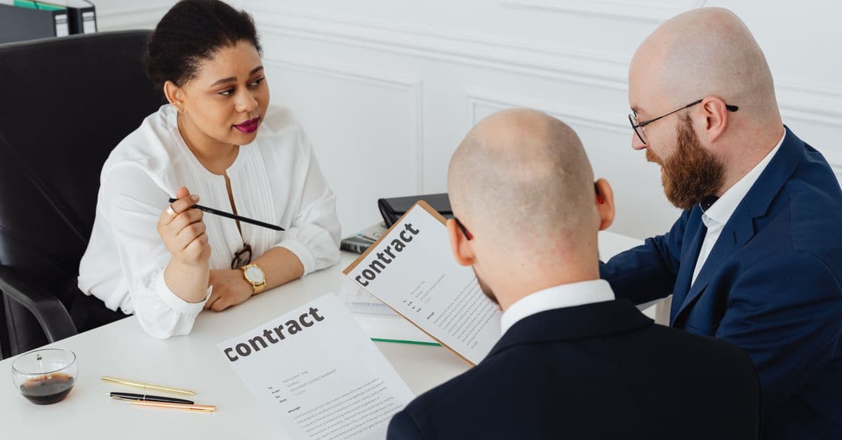 Vendor Contract & Compliance Analysis
