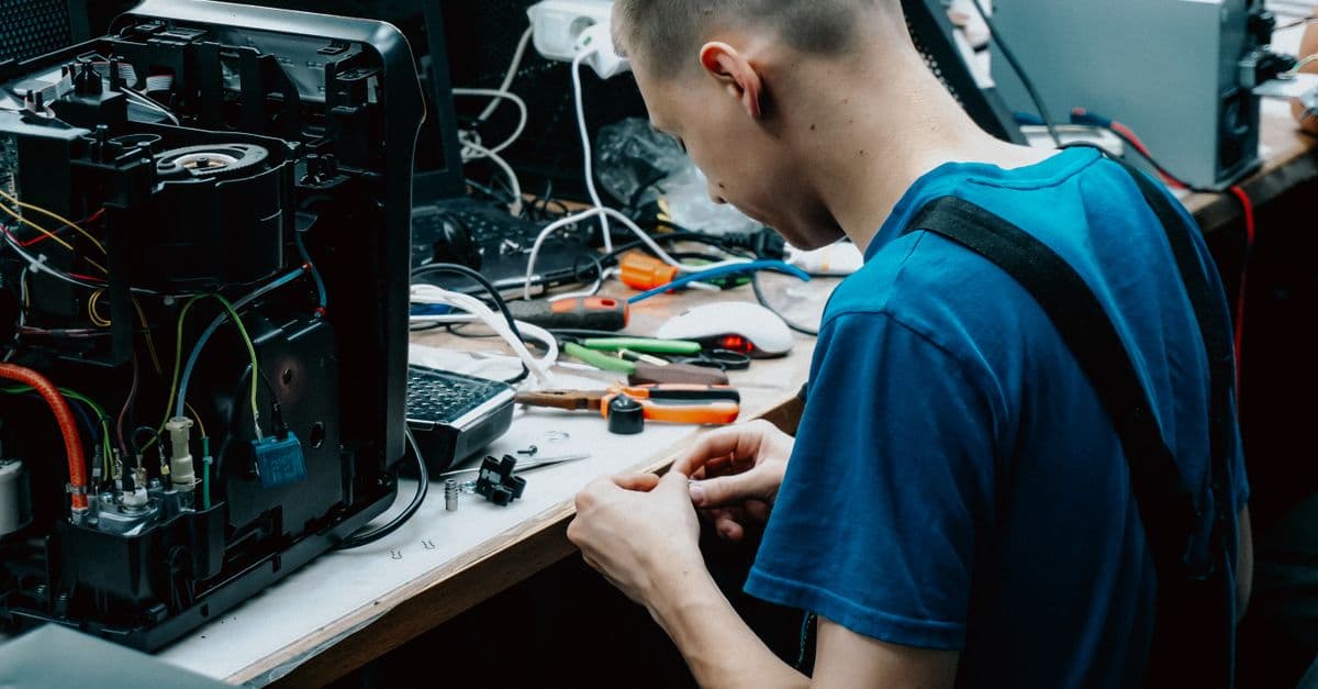 Desktop Support Troubleshooting & Documentation Assistant