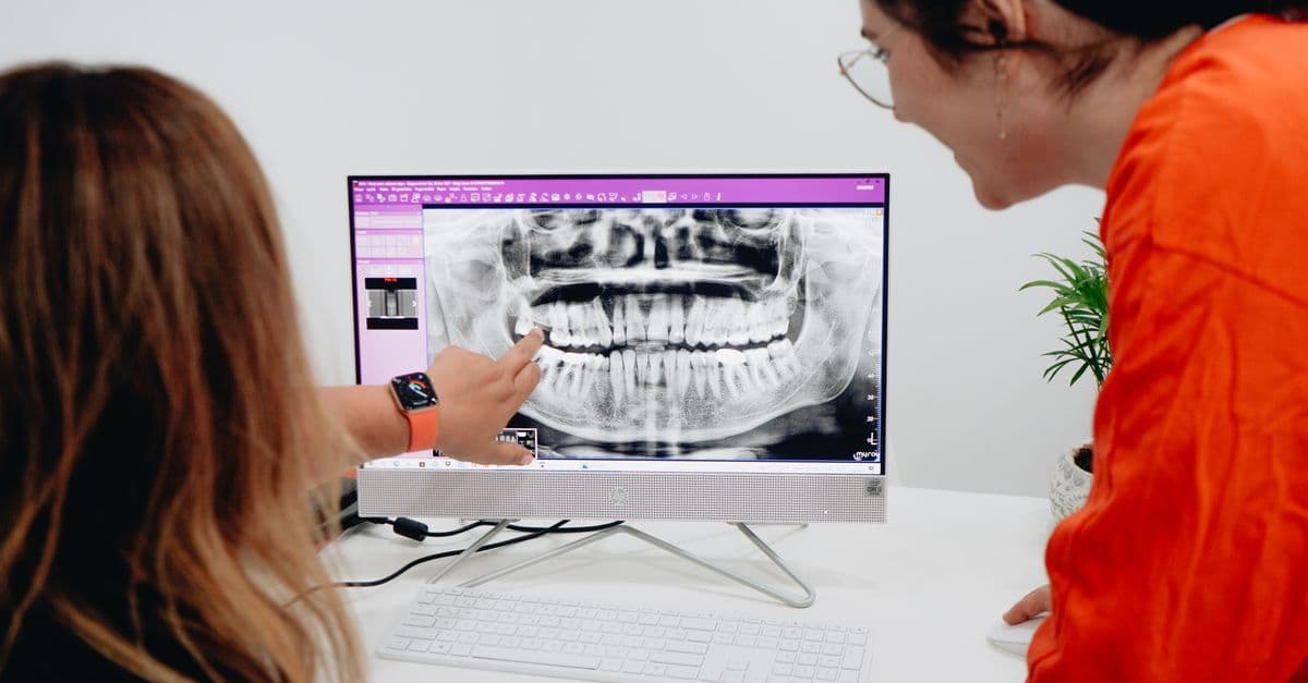 Extraction Complexity Assessment & Surgical Planning