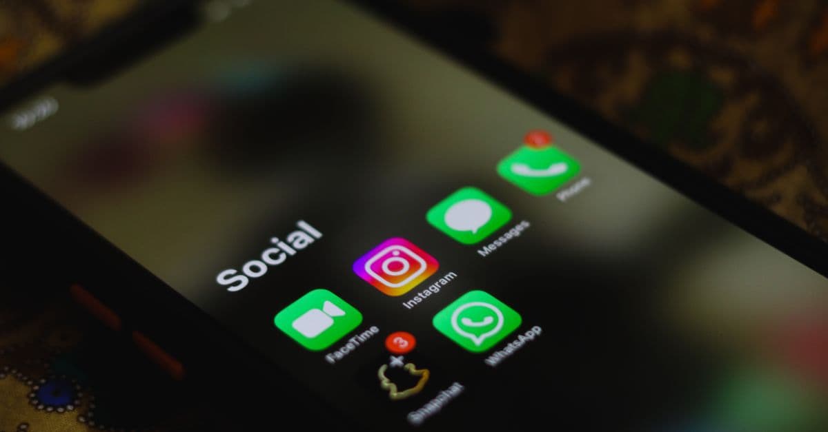 Social Media Growth Hacker